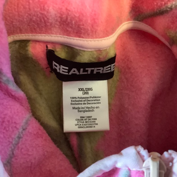 Realtree camouflage pink sweater size XXL. 20 - Picture 6 of 6